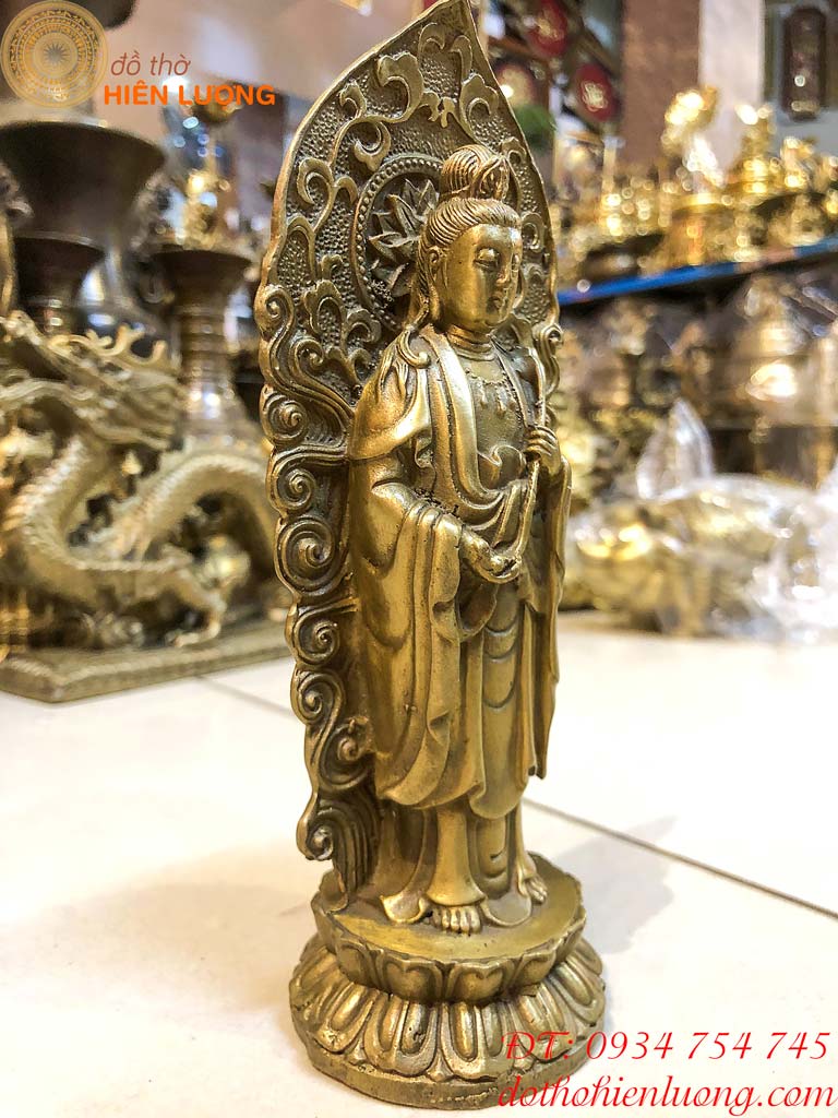 Tượng Phật Bà Dáng Đứng