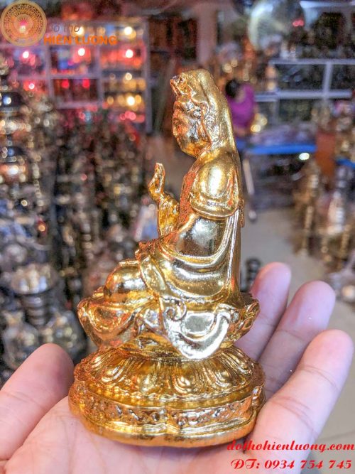 Phật bà ngồi đài sen mạ vàng để oto