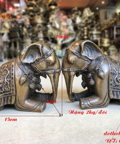 Đôi tượng voi quỳ bằng đồng