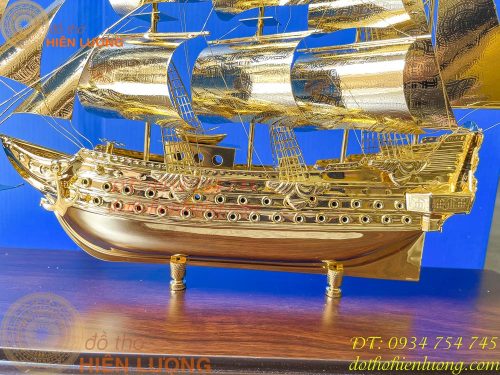 Mô hình Thuyền mạ vàng 24K