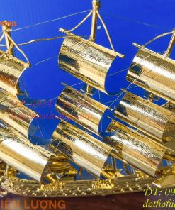 Mô hình thuyền buồm mạ vàng 24K