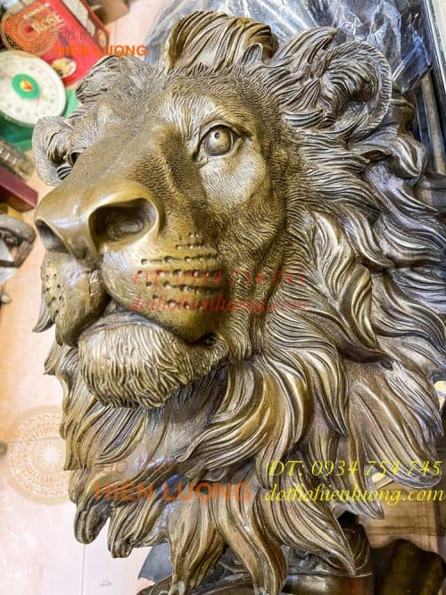 Đầu sư tử bằng đồng trang trí