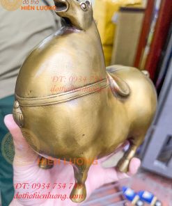 Tượng ngựa béo trang trí bằng đồng