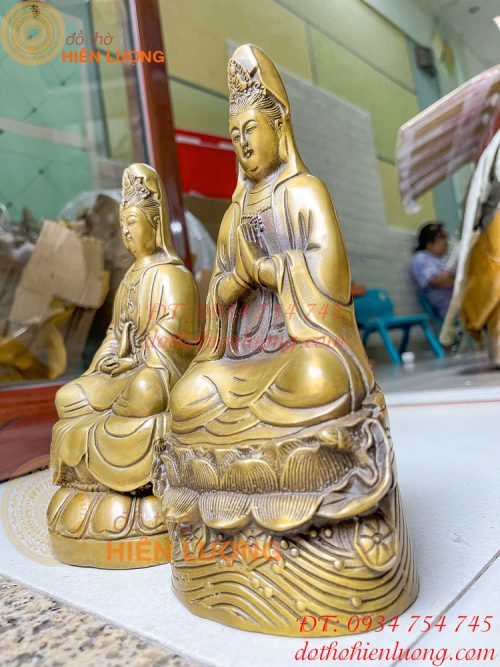 Phật bà ngồi đài sen bằng đồng vàng