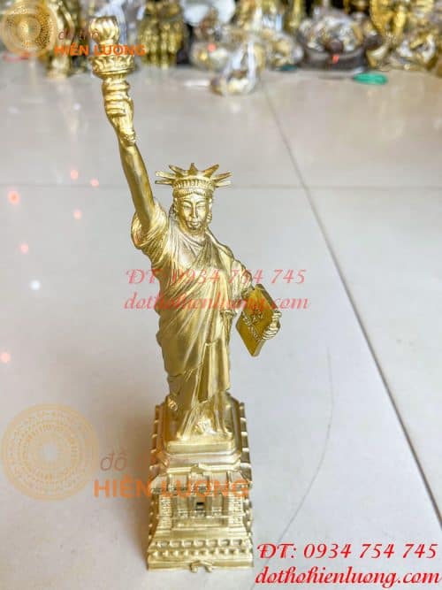 Mô hình nữ thần tự do đồng vàng cao 30cm