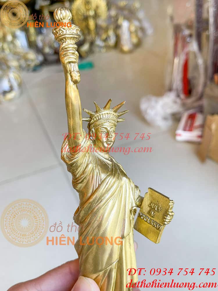 Tượng nữ thần tự do đồng vàng cao 30cm