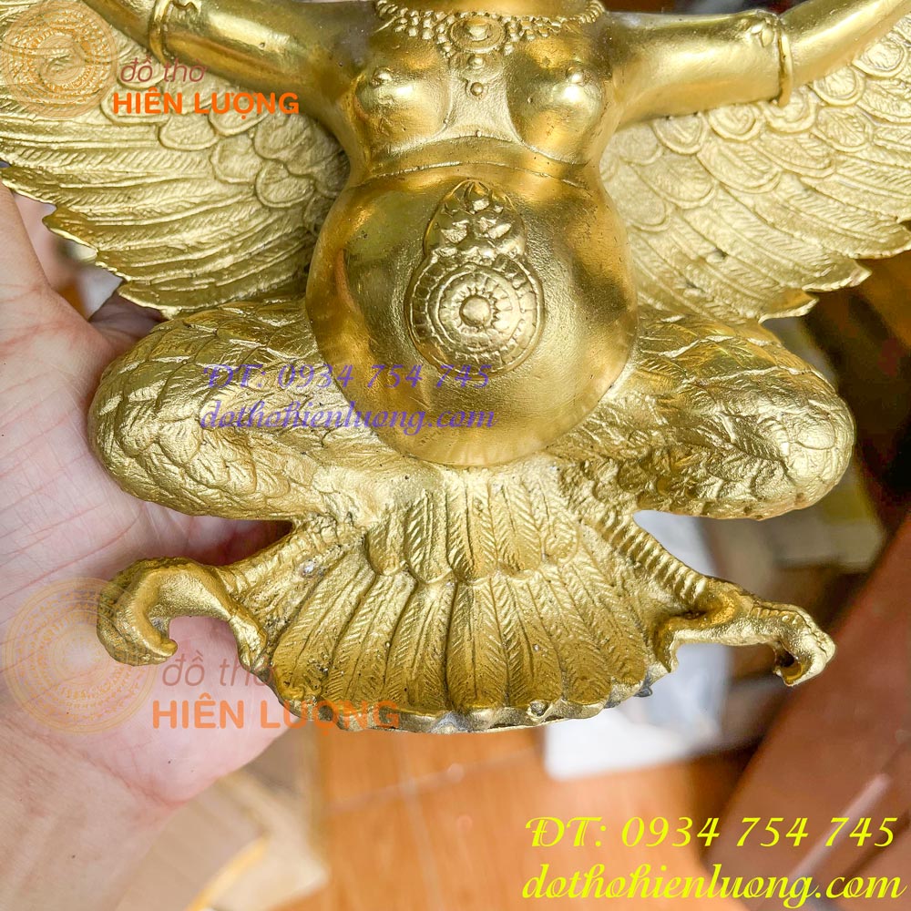Tượng Garuda bằng đồng