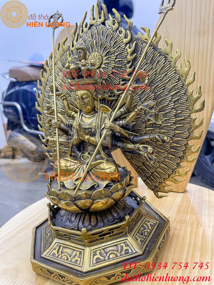 Phật thiên thủ thiên nhãn bằng đồng