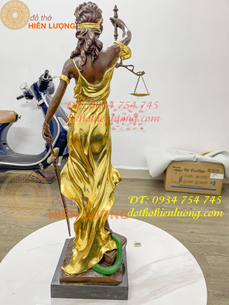 Tượng nữ thần công lý decor bằng đồng