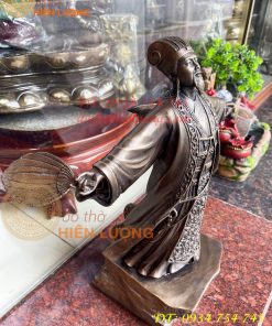 Tượng khổng minh đón gió đông bằng đồng