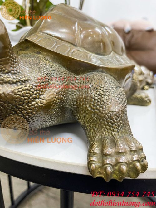 Tượng rùa bằng đồng màu nâu phong thủy