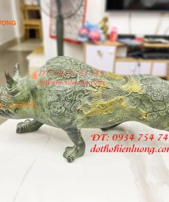 Tượng tê giác bằng đồng phong thủy