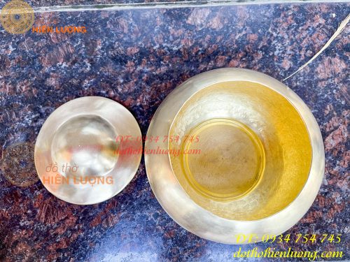 Bình bát bằng đồng gò tay thủ công