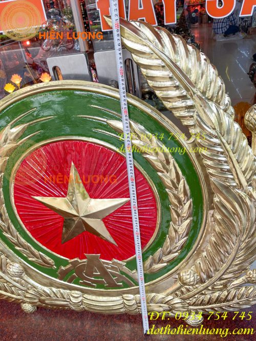 Logo huy hiệu công an bằng đồng gò tay