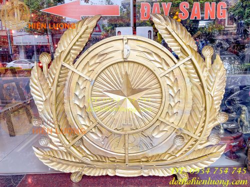 Logo huy hiệu công an bằng đồng gò tay