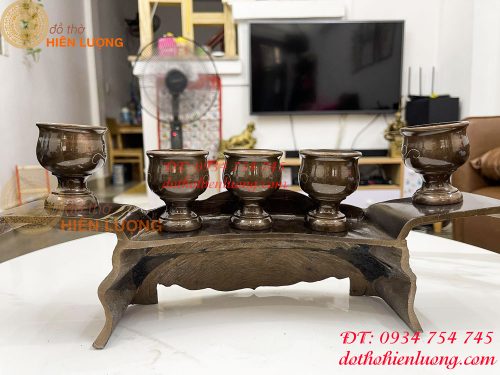 Bộ ngai chén 5 khảm tam khí bằng đồng đỏ
