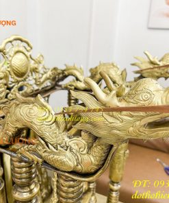Ngai thờ, bài vị bằng đồng màu hun giả cổ