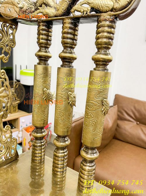 Ngai thờ, bài vị bằng đồng màu hun giả cổ