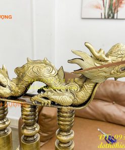 Ngai thờ, bài vị bằng đồng màu hun giả cổ