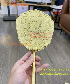 Quạt thờ bằng đồng dâng đền