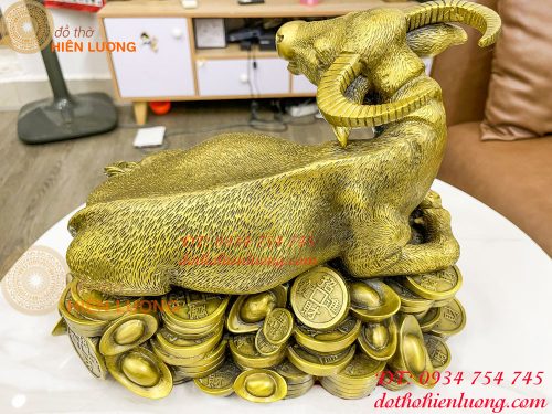 Tượng trâu bệ tiền bằng đồng phong thủy cỡ đại