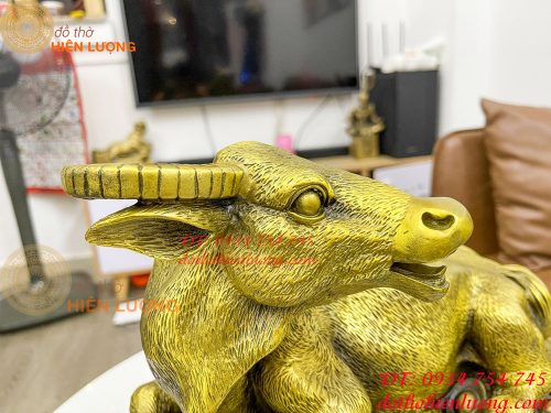 Tượng trâu bệ tiền bằng đồng phong thủy cỡ đại