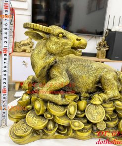 Tượng trâu bệ tiền bằng đồng phong thủy cỡ đại