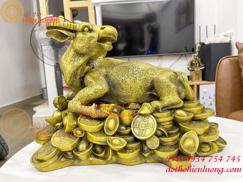 Tượng trâu bệ tiền bằng đồng phong thủy cỡ đại