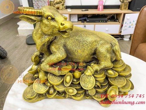 Tượng trâu bệ tiền bằng đồng phong thủy cỡ đại