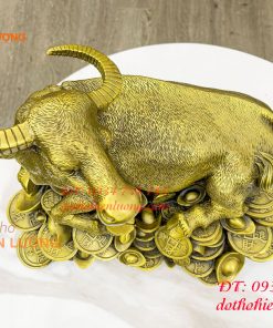 Tượng trâu bệ tiền bằng đồng phong thủy cỡ đại