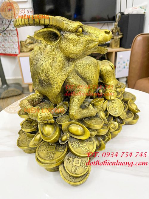 Tượng trâu bệ tiền bằng đồng phong thủy cỡ đại