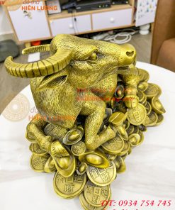 Tượng trâu bệ tiền bằng đồng phong thủy cỡ đại