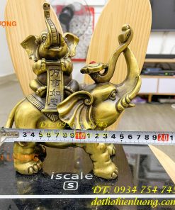 Tượng voi mẹ con bằng đồng phong thủy cao 21cm