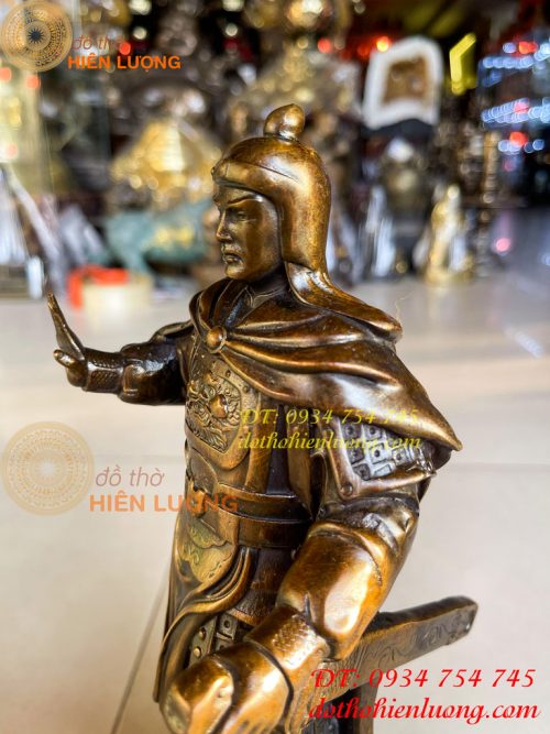 Tượng hoàng đế quan trung bằng đồng cao 30cm