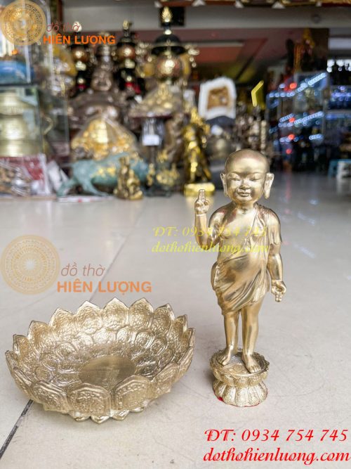 Tượng phật đản sanh đứng bệ sen bằng đồng