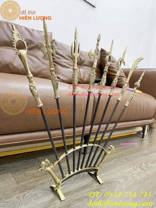 Bộ bát bửu thân đen bằng đồng thờ cúng cao 60cm
