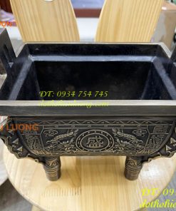 Bát hương vuông bằng đồng hun thờ cúng