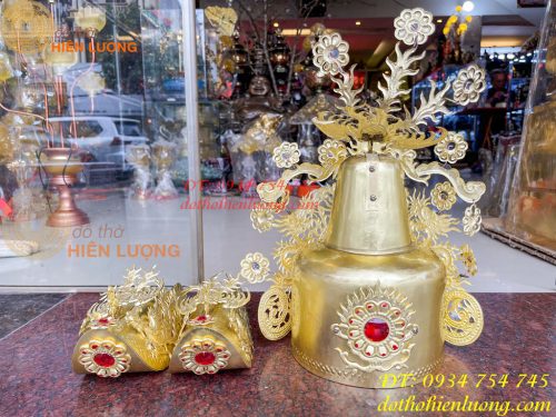 Bộ mũ hia quan bằng đồng cho bà dâng đền, thờ cúng