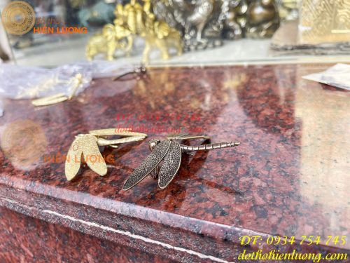 Chuồn chuồn bằng đồng phong thủy