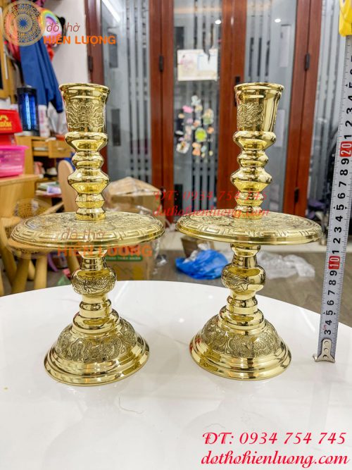 Đôi chân nến bằng đồng cao 25cm thờ cúng