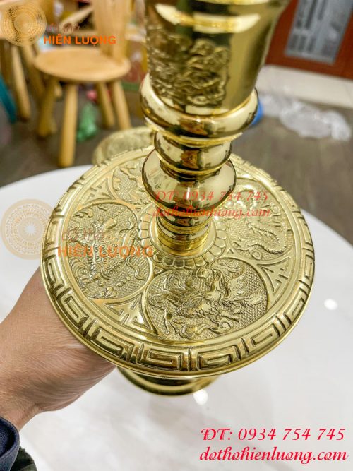 Đôi chân nến bằng đồng cao 25cm thờ cúng