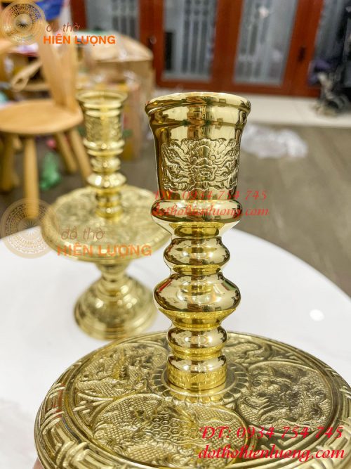 Đôi chân nến bằng đồng cao 25cm thờ cúng