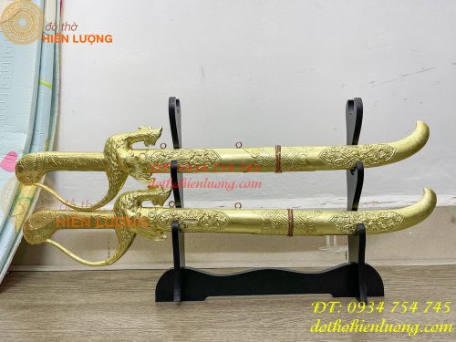 Kiếm thờ bằng đồng kèm giá đỡ gõ 2 tầng