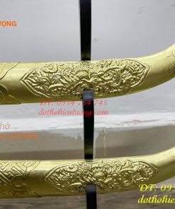 Kiếm thờ bằng đồng kèm giá đỡ gõ 2 tầng