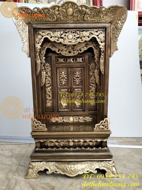 Khám thờ bằng đồng làm tay thủ công