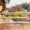 Kiếm thờ và giá đỡ bằng đồng thờ cúng