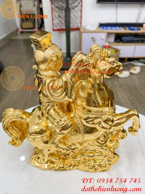 Tượng mã phong hầu mạ vàng 24K