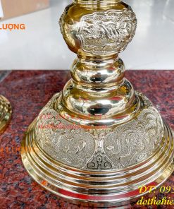Đôi chân nến bằng đồng số 4 vĩnh tiến cao 48cm thờ cúng