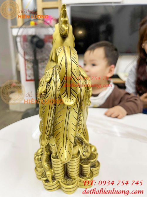 Tượng gà túi tiền chữ phúc bằng đồng phong thủy cao 30cm