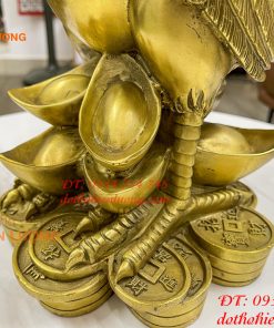 Tượng gà trống cao 48cm chữ phúc bằng đồng